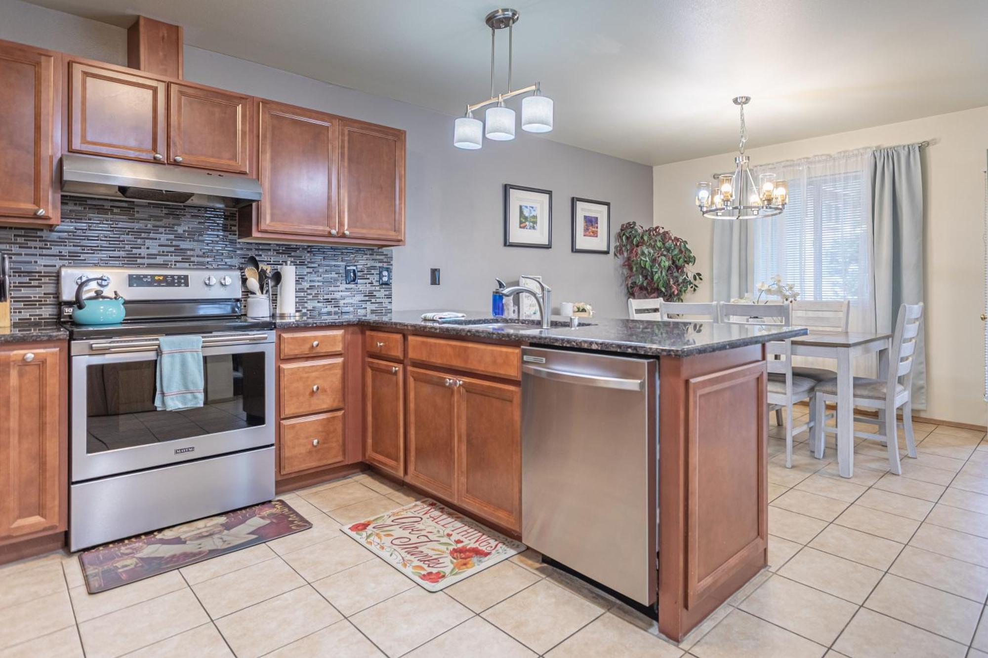 Апартаменти Walk To Downtown Leavenworth * Sleeps 6 + Pets * Ground Level Gem! Екстер'єр фото